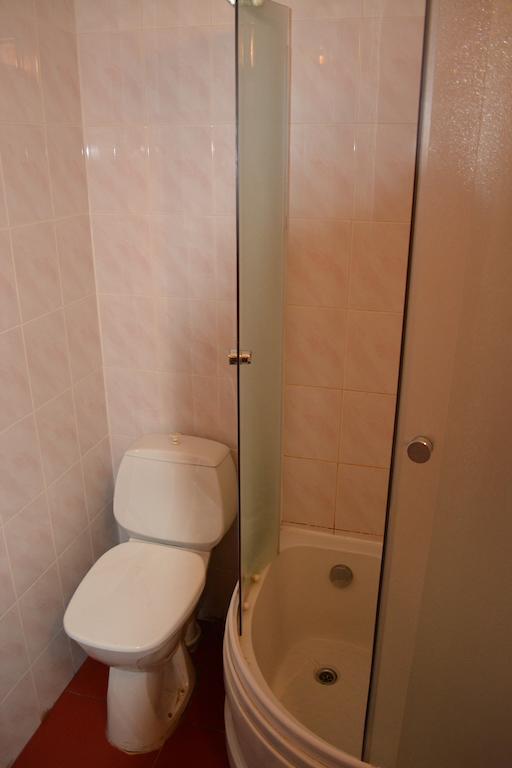 Hotel Viesu Nams Klanas Engure Habitación foto